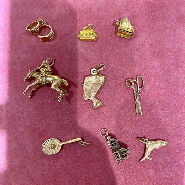(1st) Charms in 9ct, 14ct & 18ct Gold date Vintage , Lilly's Attic since 2001 - image 11