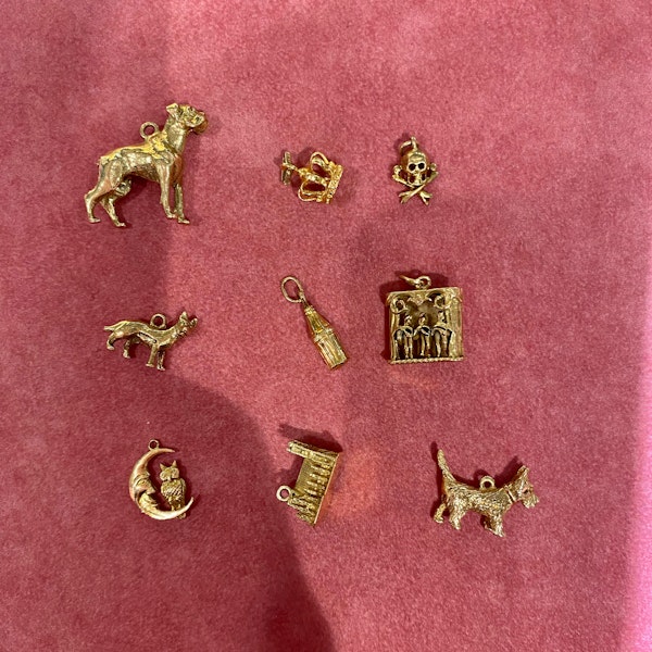 (1st) Charms in 9ct, 14ct & 18ct Gold date Vintage , Lilly's Attic since 2001 - image 16