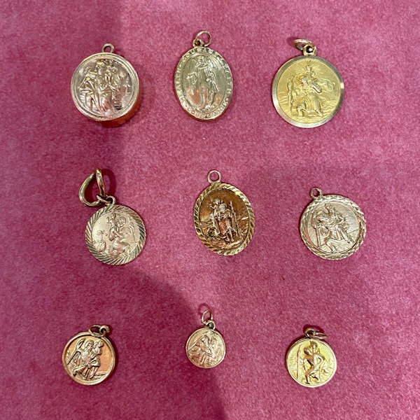 (2nd) Charms in 9ct, 14ct & 18ct Gold date Vintage, Lilly's Attic since 2001 - image 16