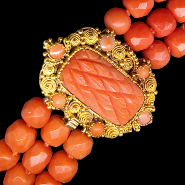 Antique C1850 Coral three strand collar necklace - image 5