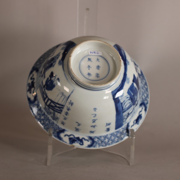 Chinese blue and white klapmutz bowl, Kangxi (1662-1722) - image 1