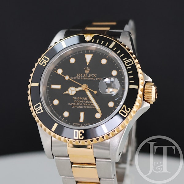 Rolex Submariner Date 16613 Black 1995 Steel and Gold - image 6