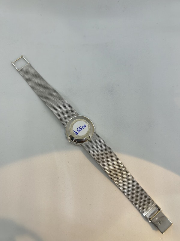 Lovely Vintage diamond 18ct white gold lady’s wristwatch at Deco&Vintage Ltd - image 3