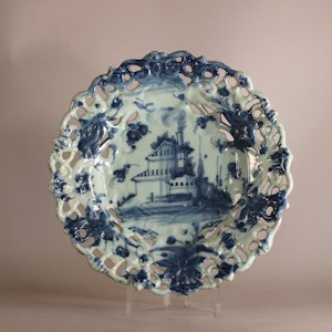 A Savona pierced footed dish, early 18th century