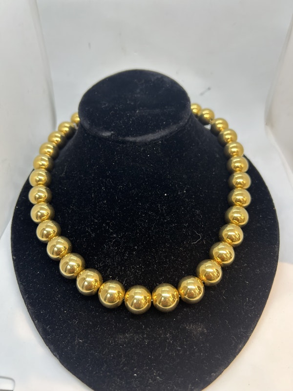 Beautiful vintage 18ct gold balls necklace at Deco&Vintage Ltd - image 2