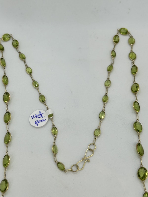 Lovely and easy to wear peridot 14ct gold necklace at Deco&Vintage Ltd - image 3