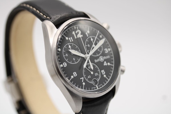 Bell and Ross Vintage 120 - image 4