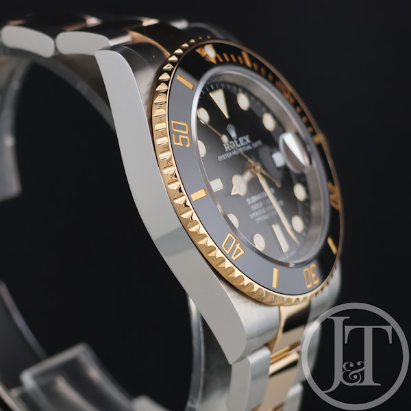 Rolex Submariner Date 126613LN Steel and Gold Black Dial 2021 - image 3