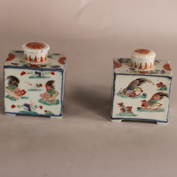 Pair of Chinese famille verte caddies with covers, Kangxi (1662-1722) - image 5