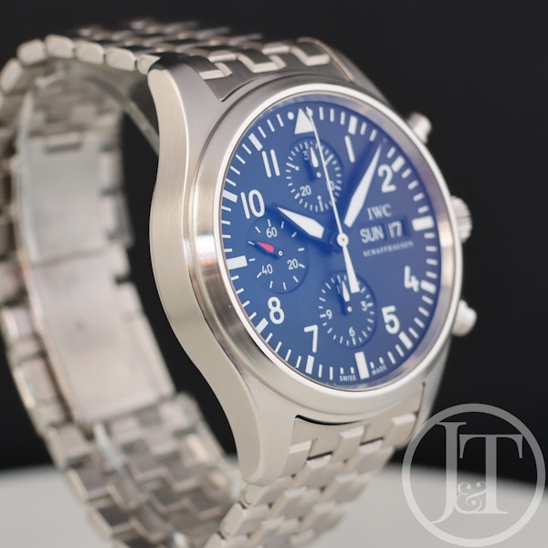 IWC Pilots Chronograph 42mm IW371704 Pre Owned 2009 - image 4