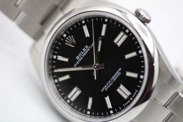 Rolex Oyster Perpetual 41 124300 - image 13