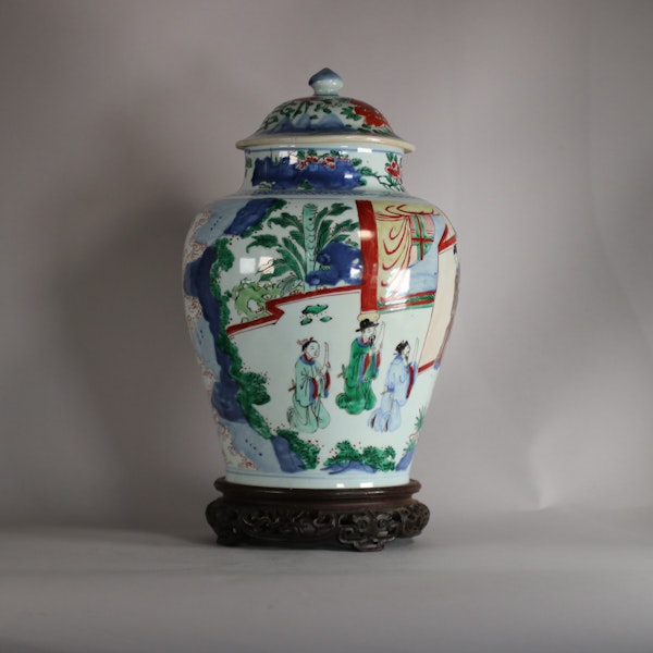 A wucai baluster jar and cover, Shunzhi period (1644-1661) - image 3
