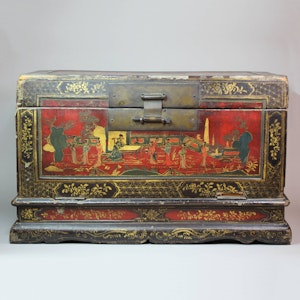 Chinese lacquered wooden box, late Ming, early 17th century