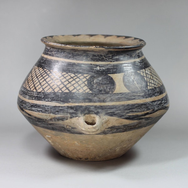 Chinese earthenware oviform jar, Neolithic period, possibly Yangshao culture - image 2
