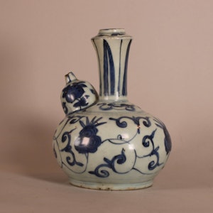 Chinese blue and white kendi, Wanli (1573-1619)