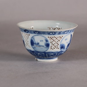 Chinese small blue and white reticulated bowl from the Hatcher collection, Chongzhen (1627-1644) c.1643