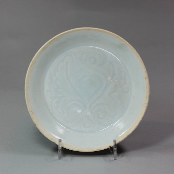 Chinese Qingbai saucer dish, Song/Yuan dynasty - image 1