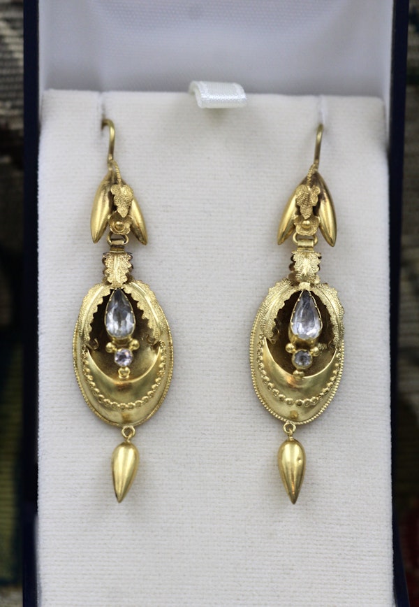 An exceptional pair of 15 carat Yellow Gold and Crystal Earrings. - image 1