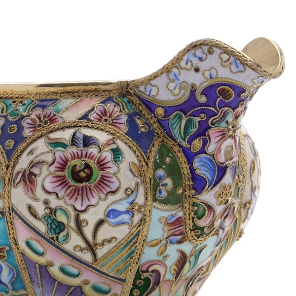 Antique Russian silver gilt and shaded enamel sugar basket and creamer, Moscow, circa 1910 - image 8