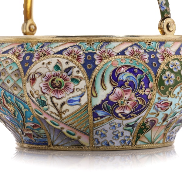 Antique Russian silver gilt and shaded enamel sugar basket and creamer, Moscow, circa 1910 - image 10