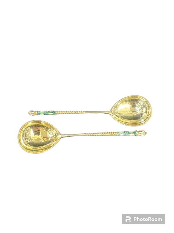 Antique Russian silver gilt and cloisonné shaded enamel pair of spoons, Moscow, circa 1900 - image 3