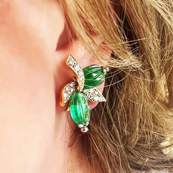 Vintage French Emerald Diamond and Gold Clip-on Earrings by André Vassort, Circa 1960 - image 4
