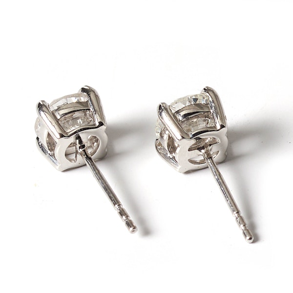 Modern Diamond and Platinum Four Claw Stud Earrings,  2.11 Carats - image 5