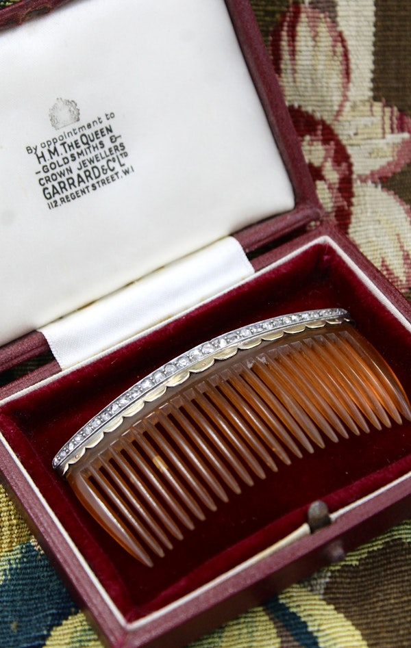 A very fine Victorian High Carat Gold & Silver (tested), "Rose Cut" Diamond & Horn Hair Comb, Circa 1870. - image 4