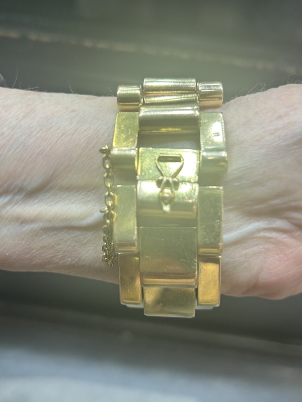 Super chic and heavy French 18ct gold Tank bracelet at Deco&Vintage Ltd - image 6