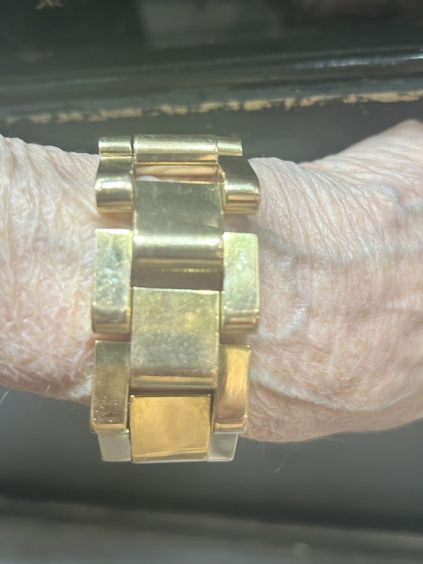Super chic and heavy French 18ct gold Tank bracelet at Deco&Vintage Ltd - image 5