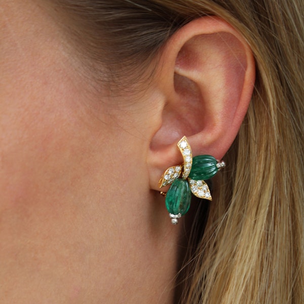 Vintage French Emerald Diamond and Gold Clip-on Earrings by André Vassort, Circa 1960 - image 7