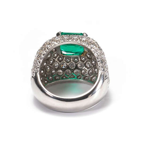 Emerald Diamond and 18ct White Gold Bombé Cluster Ring - image 7