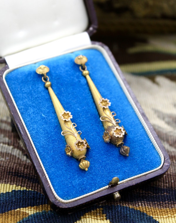 High Carat Yellow Gold Georgian Torpedo Floral  Earrings Circa 1800 - image 1