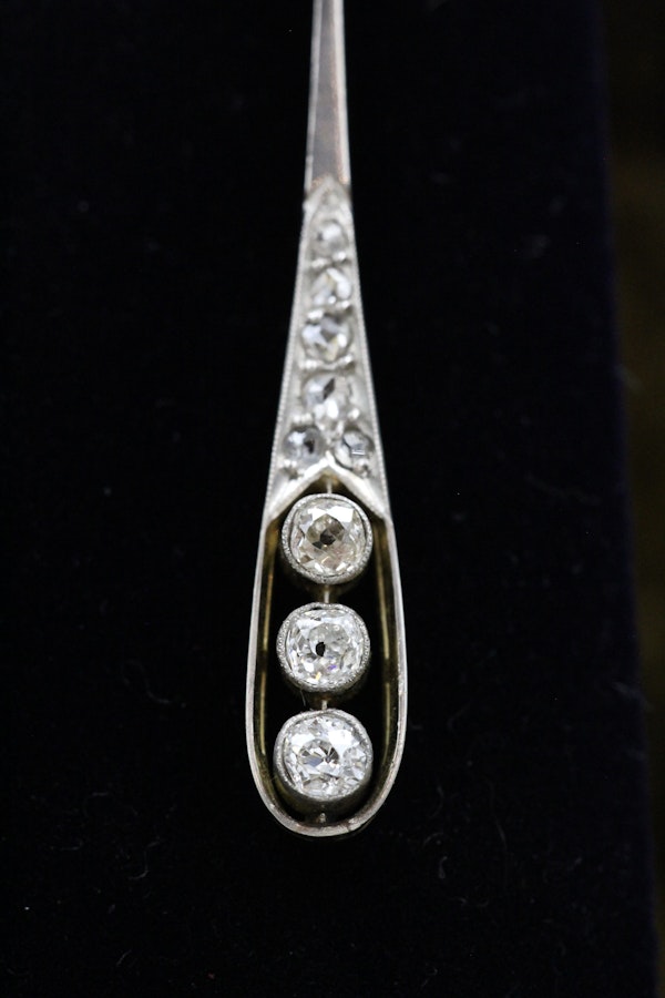 A Fine Pair of Art Deco Diamond Drop Earrings. Circa 1930 - image 2