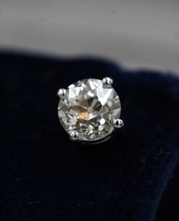 An exceptional pair of 18 Ct. White Gold, 1.73 Carat, Certificated)Old Cut Diamond Stud Earrings, Pre-ow - image 3