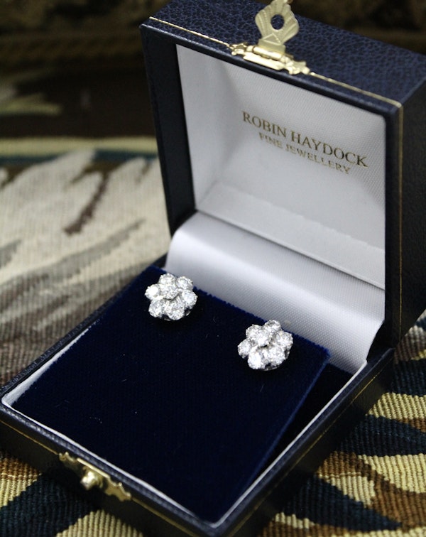 A lively pair of High Clarity, 2.80 Carat Diamond Cluster Earrings, in 14ct White Gold, Circa 1970 - image 5