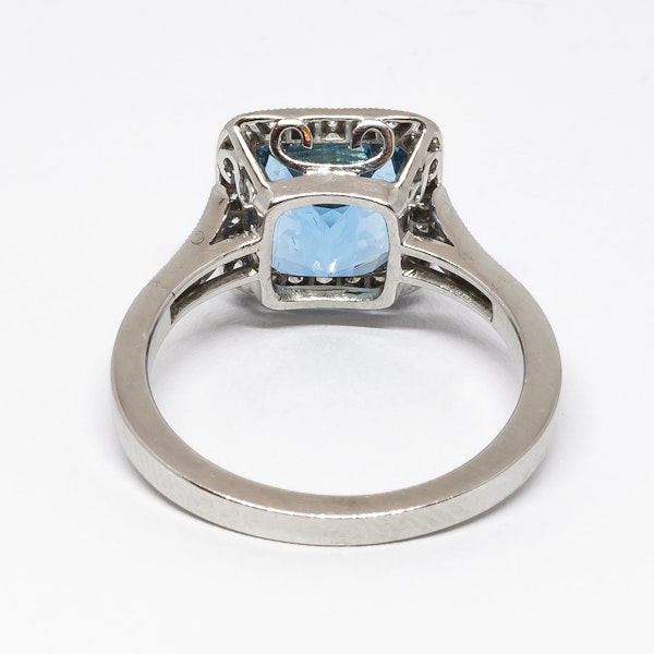 Modern Aquamarine, Diamond and Platinum Cluster Ring, 2.59 Carats - image 7