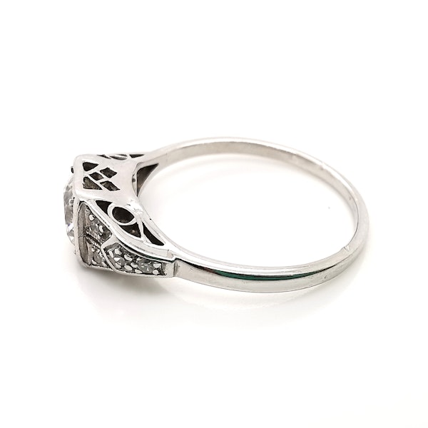 Art Deco Round Brilliant-Cut 0.80 Carat Diamond Platinum Ring, Circa 1935 - image 5