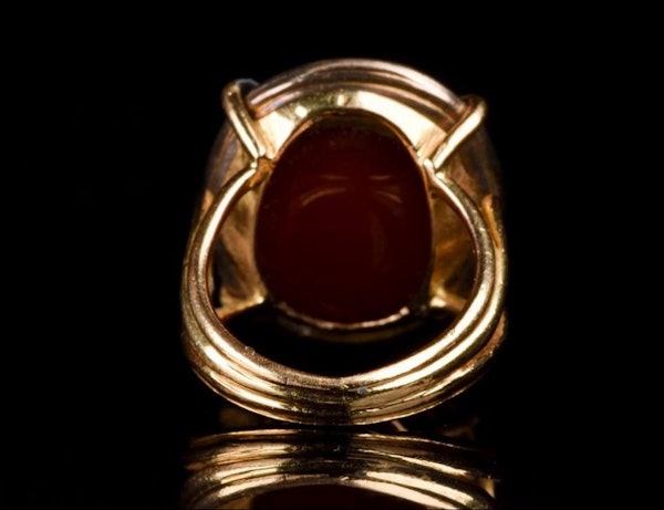 Gold ring with carnelian portrait intaglio - image 5