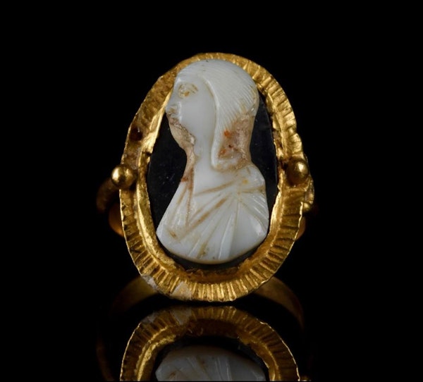 ROMAN SARDONYX CAMEO WITH JULIA DOMNA IN GOLD RING - image 3