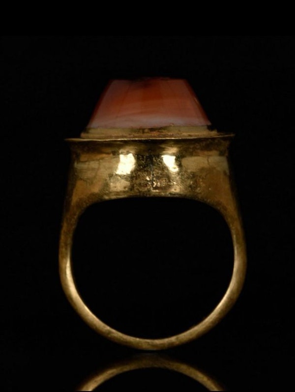 ROMAN WINGED GENIUS INTAGLIO IN A GOLD RING - image 5