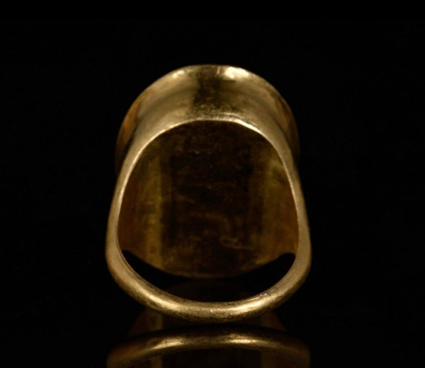 ROMAN WINGED GENIUS INTAGLIO IN A GOLD RING - image 6