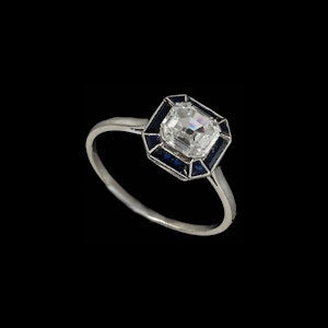 MM8803r Platinum Art Deco cushion cut diamond sapphire fine ring 1920c