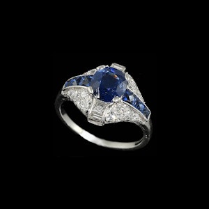MM8818r Fine Art Deco platinum sapphire diamond ring 1920c
