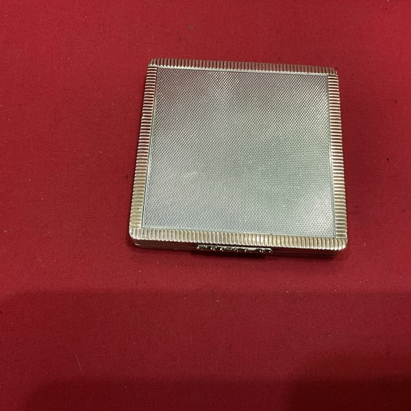 A silver quality compact - image 4