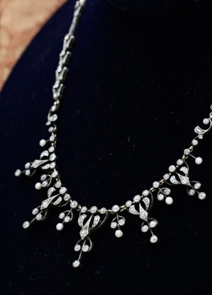 A Downstairs at Grays: A very fine Pearl & Diamond Belle Époque Fringe Necklace in Silver tipped 18ct. Yellow Gold, French. Circa 1870