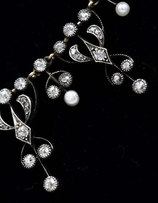 A very fine Pearl & Diamond Belle Époque Fringe Necklace in Silver tipped 18ct.  Yellow Gold, French. Circa 1870 - image 3