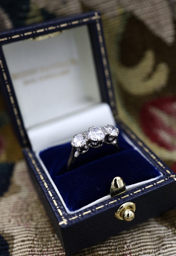 An exceptional 18ct White Gold (hallmarked), 1.55 Carat Three Stone Diamond Engagement Ring by Cropp & Farr Ltd.  Circa 1971 - image 2
