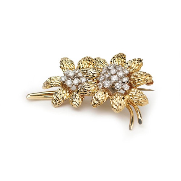 Van Cleef & Arpels Diamond and Yellow Gold Flower Brooch and Earrings Suite, Circa 1960 - image 9