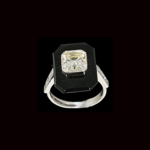 Platinum Artdeco style emerald cut diamond baguette diamond shoulders 1960c - image 1